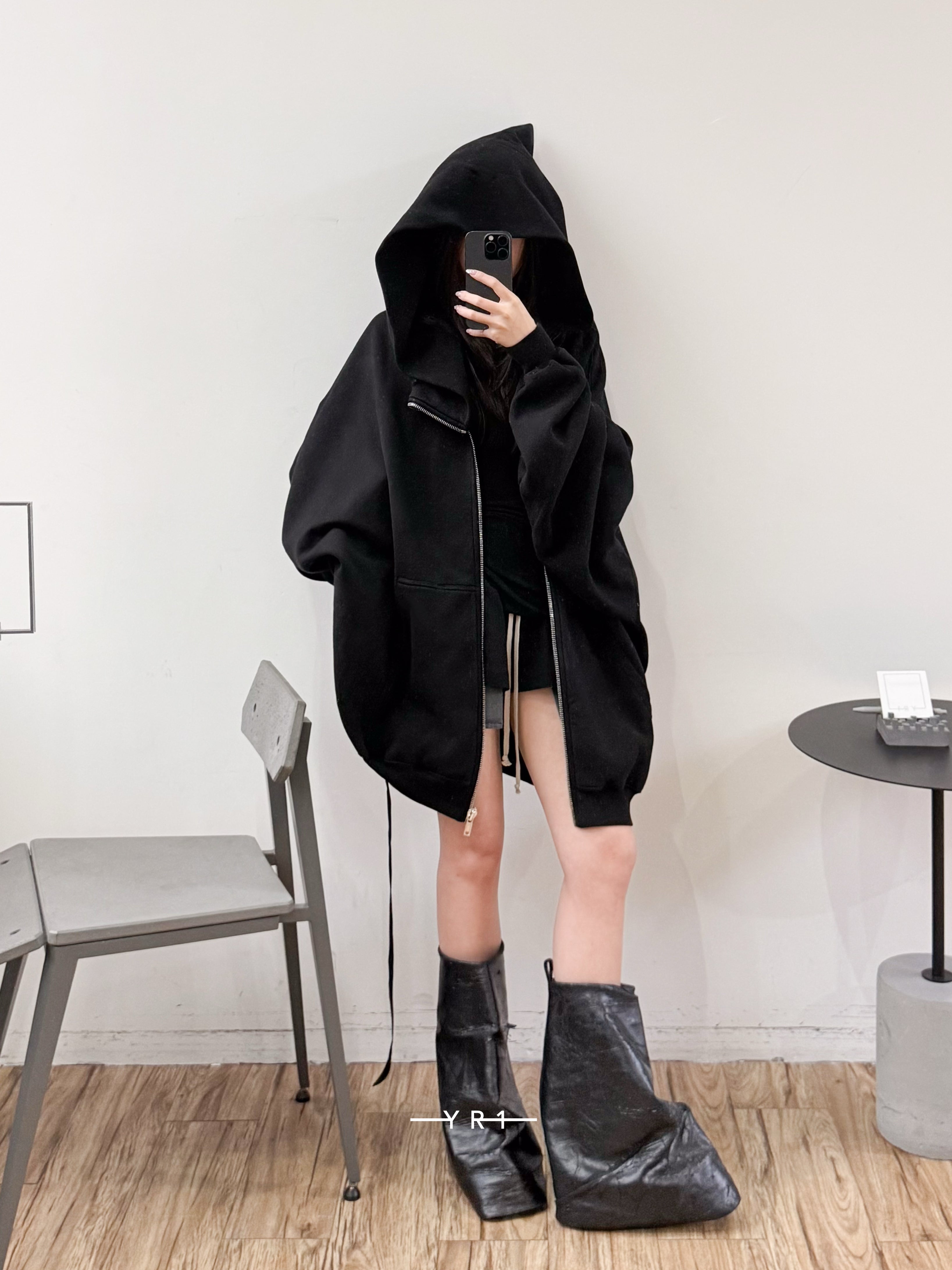 yr1-staff-styling-ds-megamountain