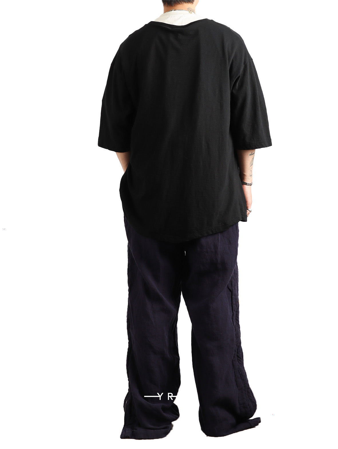 4820-2-Black UNDERCOVER