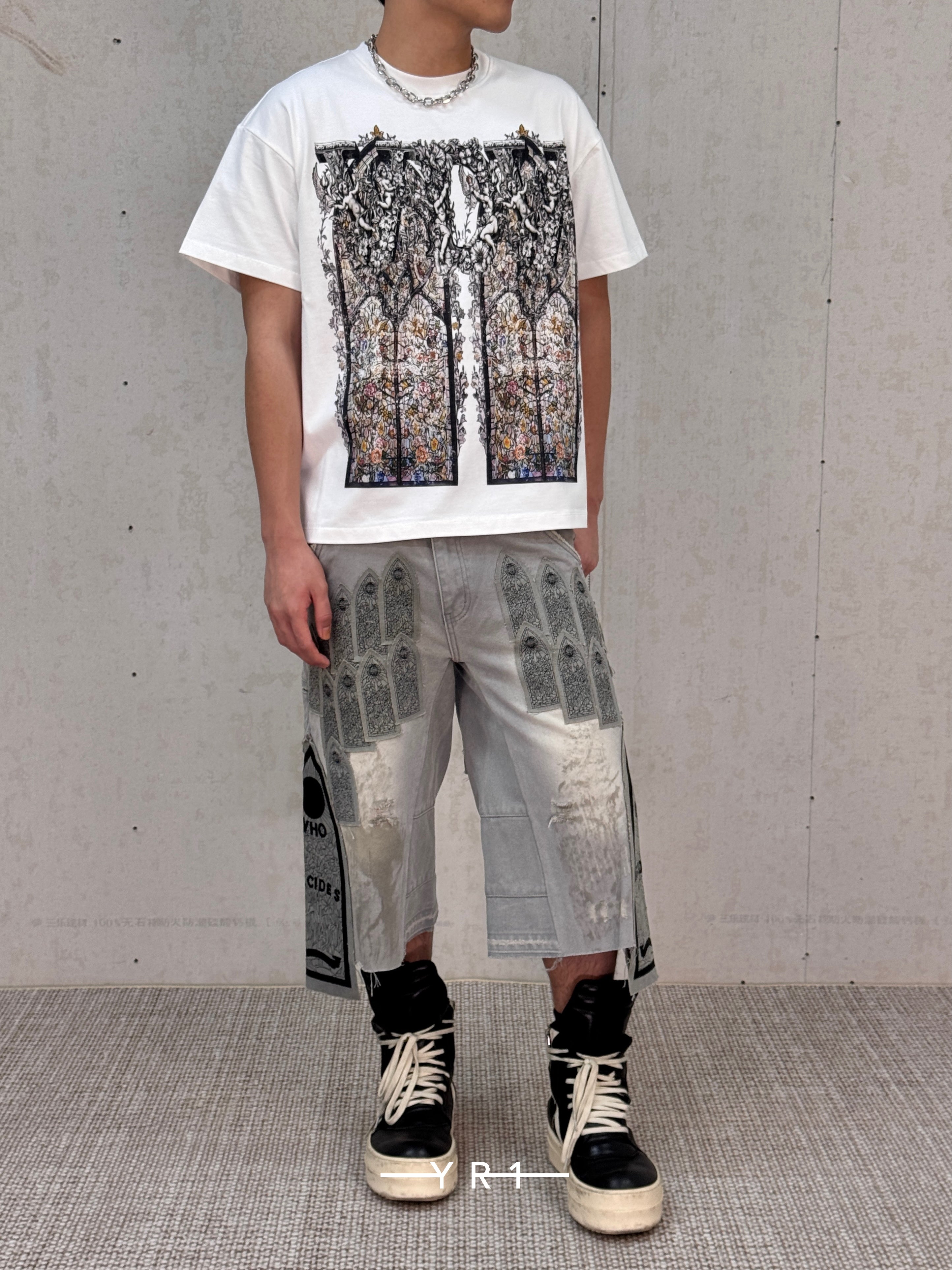 Patch Arched Carpenter Short WHO DECIDES WAR