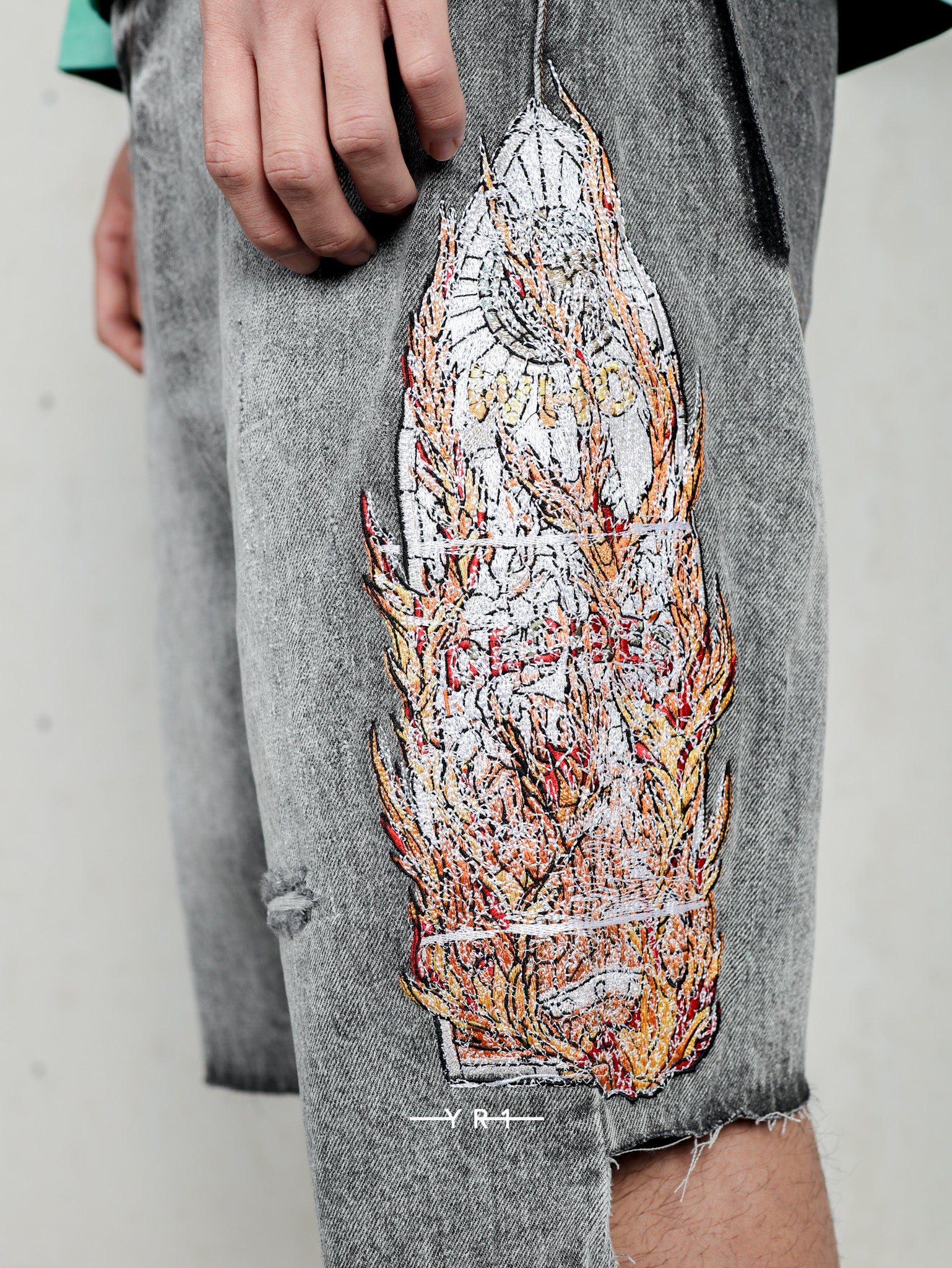 Flame Glass Knee Cover Short WHO DECIDES WAR