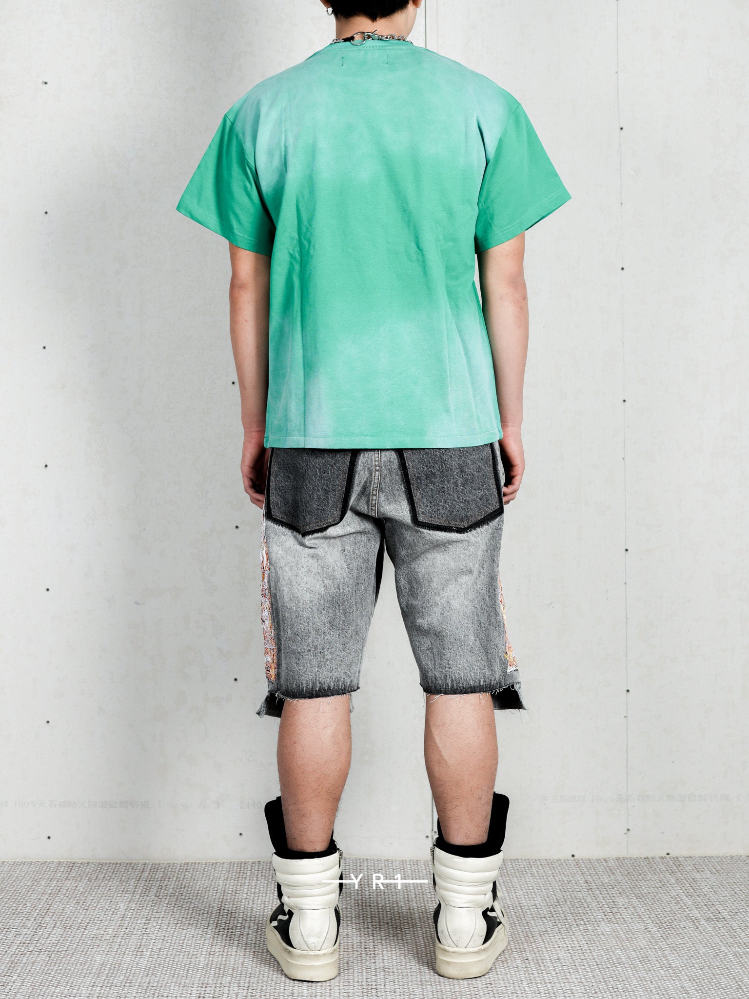 Chapel Short Sleeve WHO DECIDES WAR