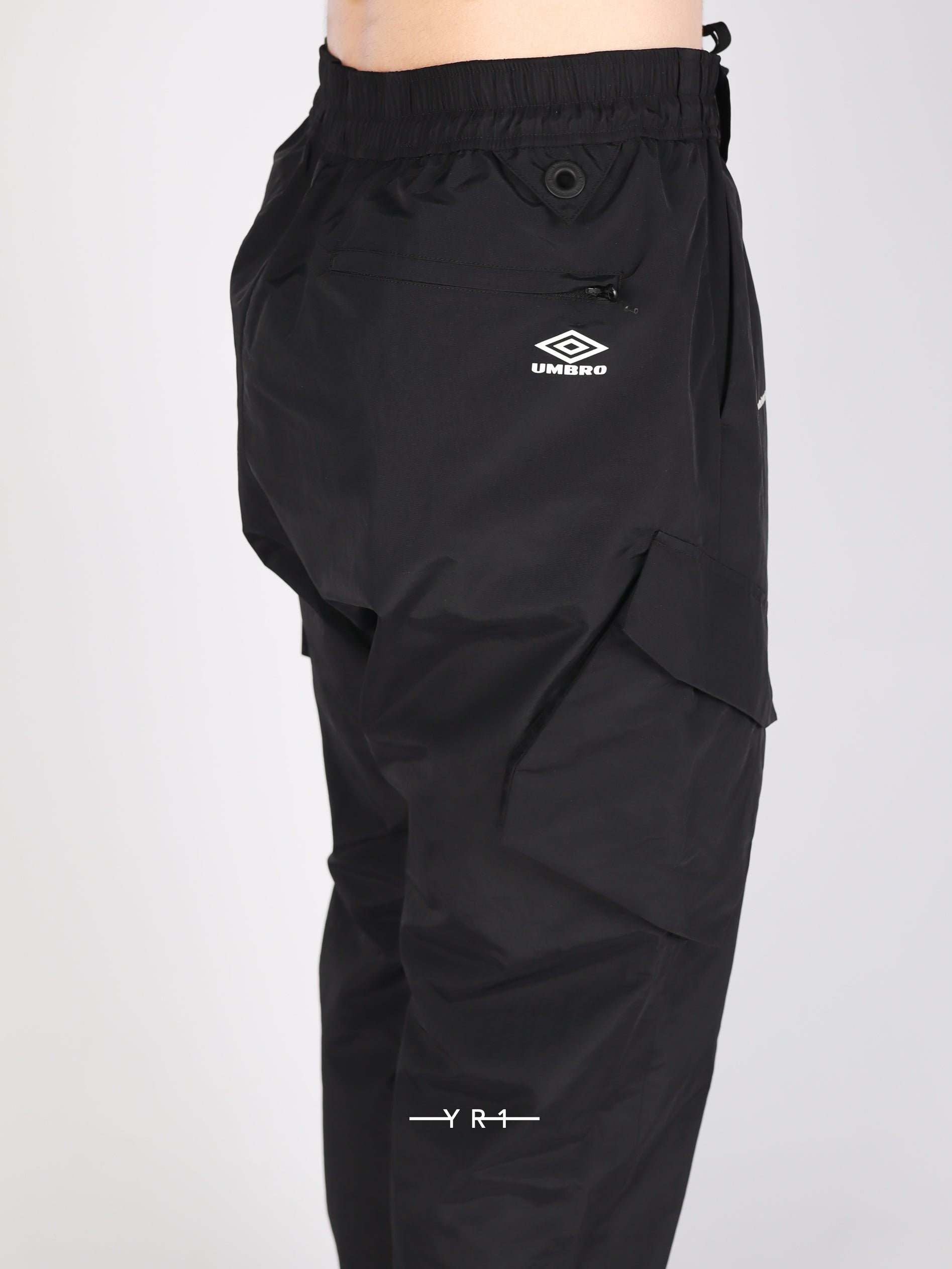 White Mountaineering Wm×Umbro Easy Cargo Pants  4