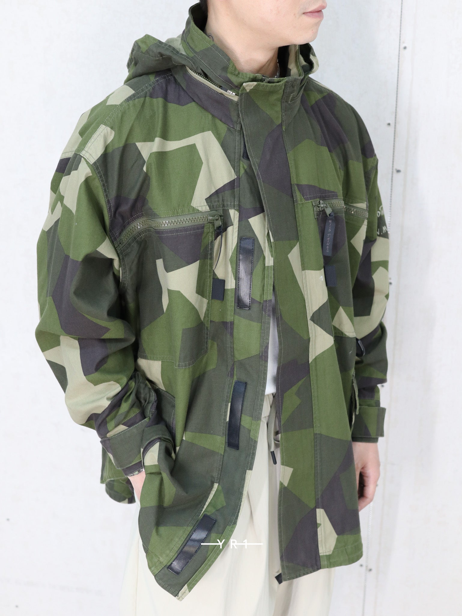 Wm×Wild Things SCC Short Jacket WHITE MOUNTAINEERING
