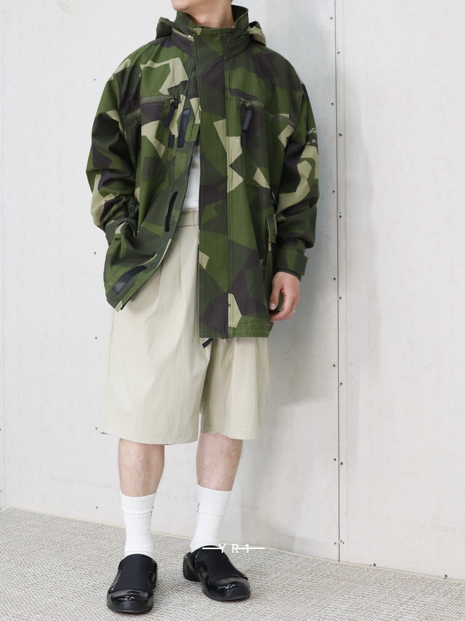 Wm×Wild Things SCC Short Jacket WHITE MOUNTAINEERING