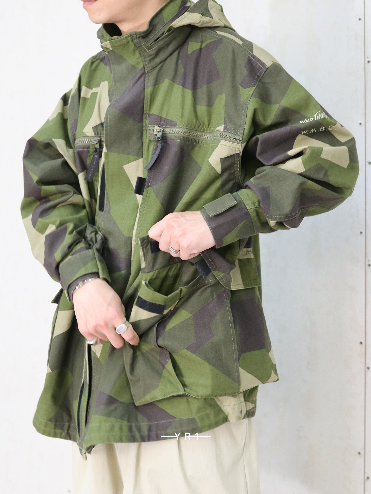 Wm×Wild Things SCC Short Jacket WHITE MOUNTAINEERING