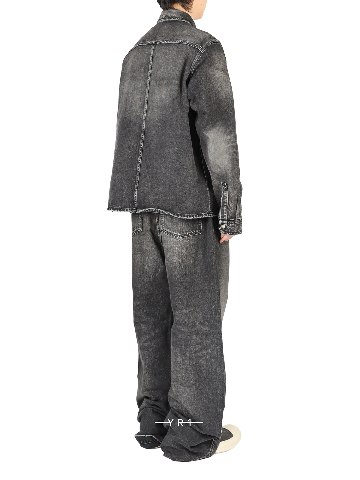DL Cropped Outershirt