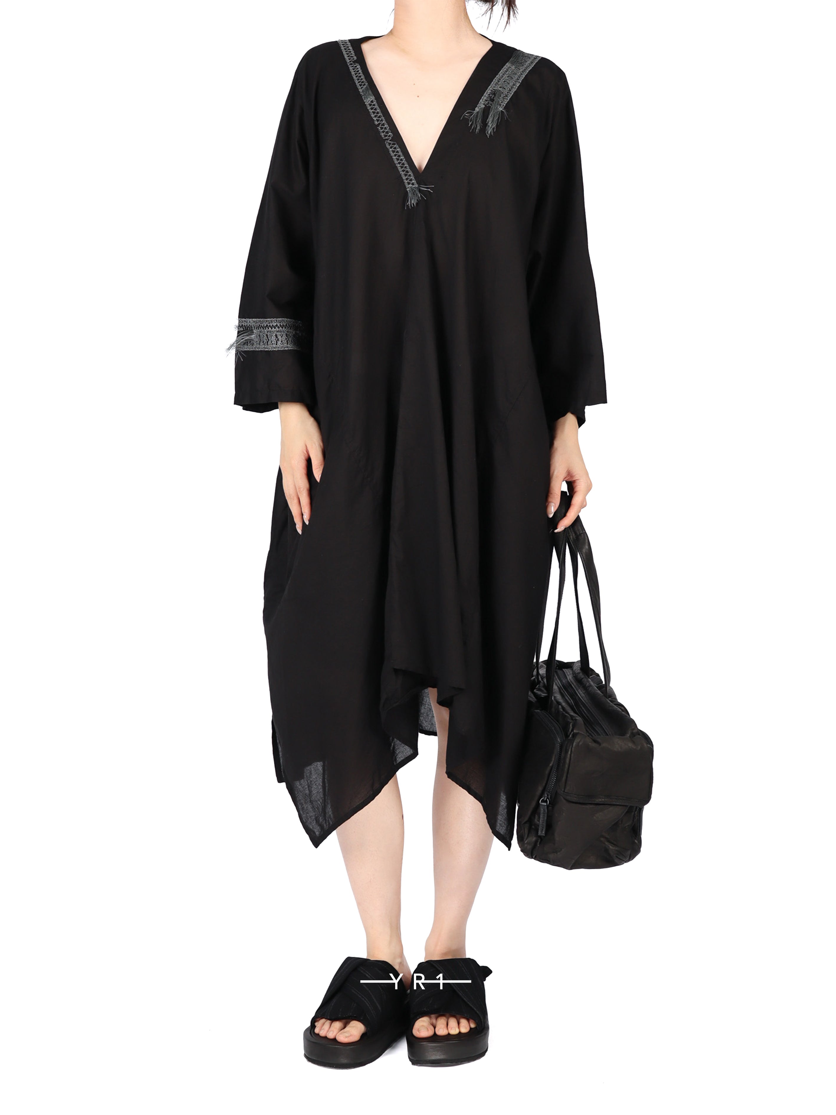 U-Arranged Sleeve V Neck D