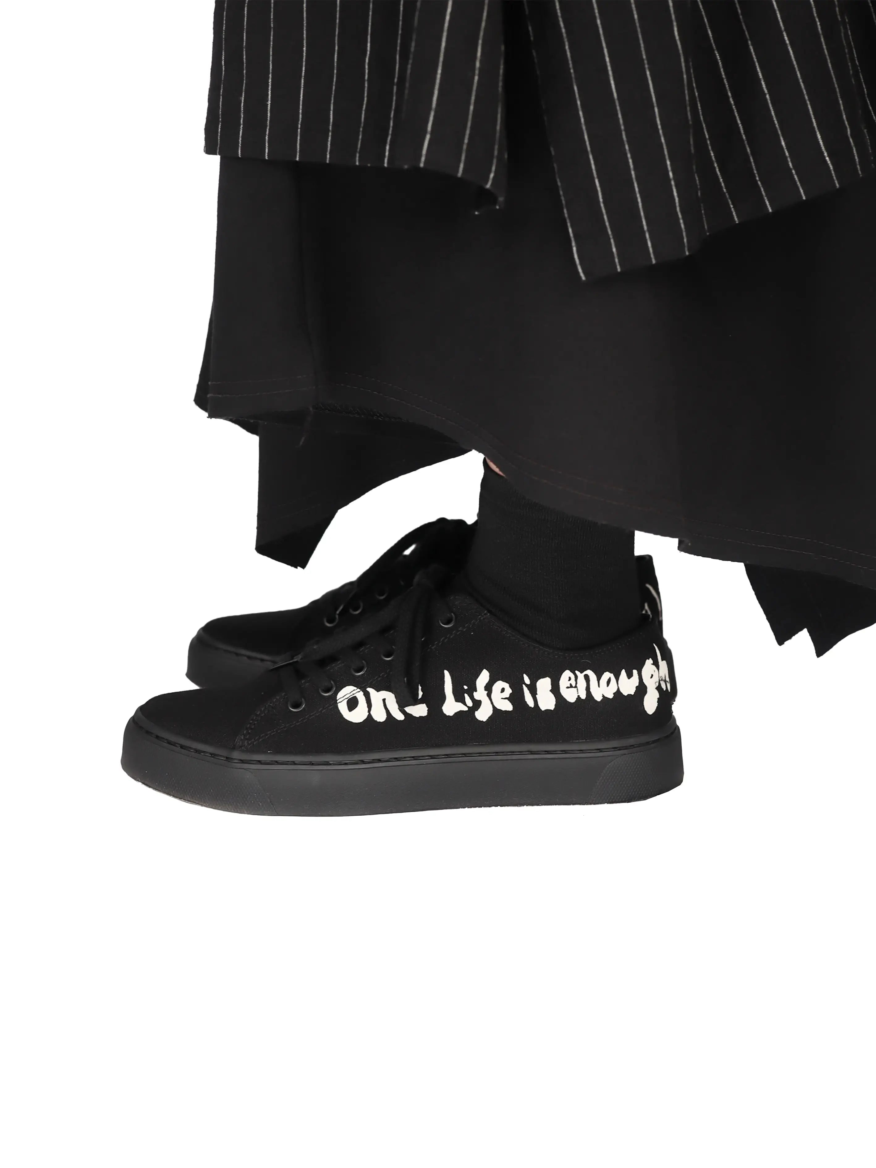 Low-Cut Sneaker