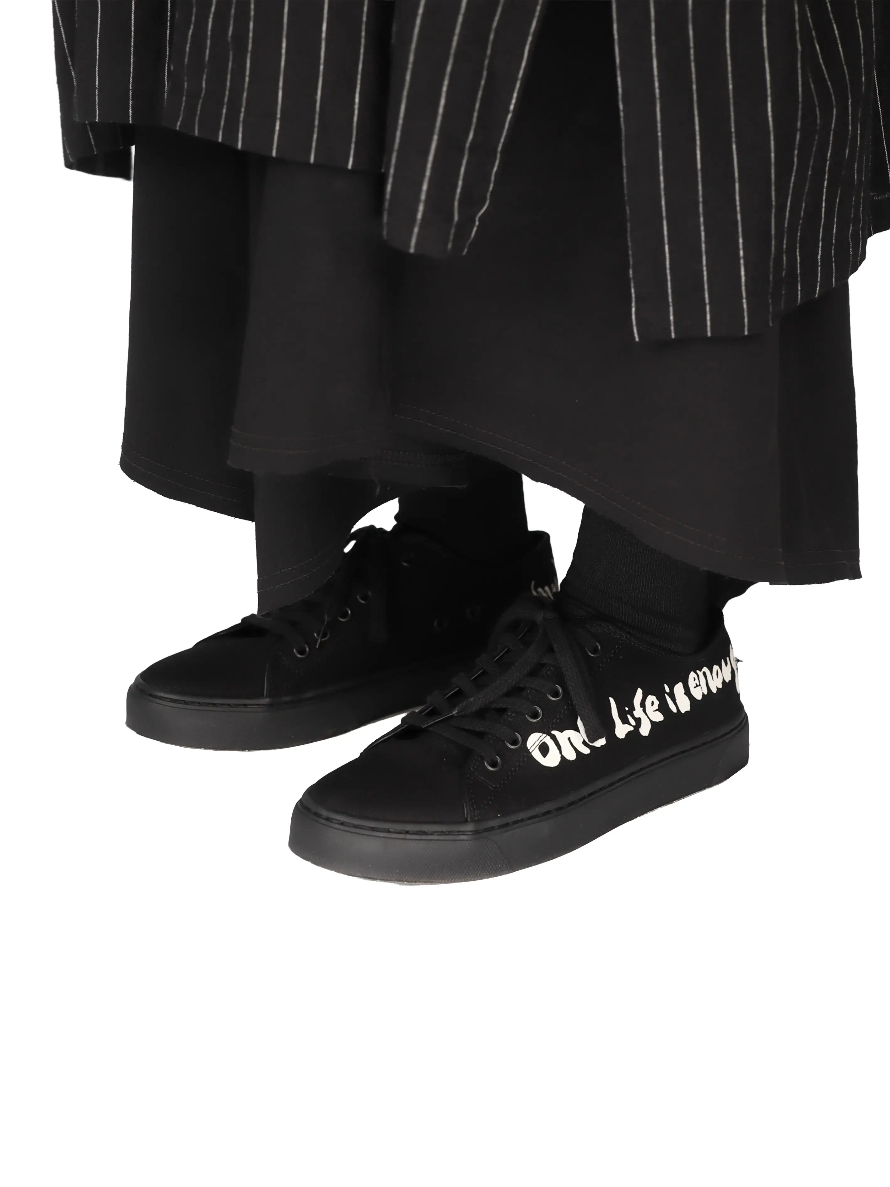 Low-Cut Sneaker