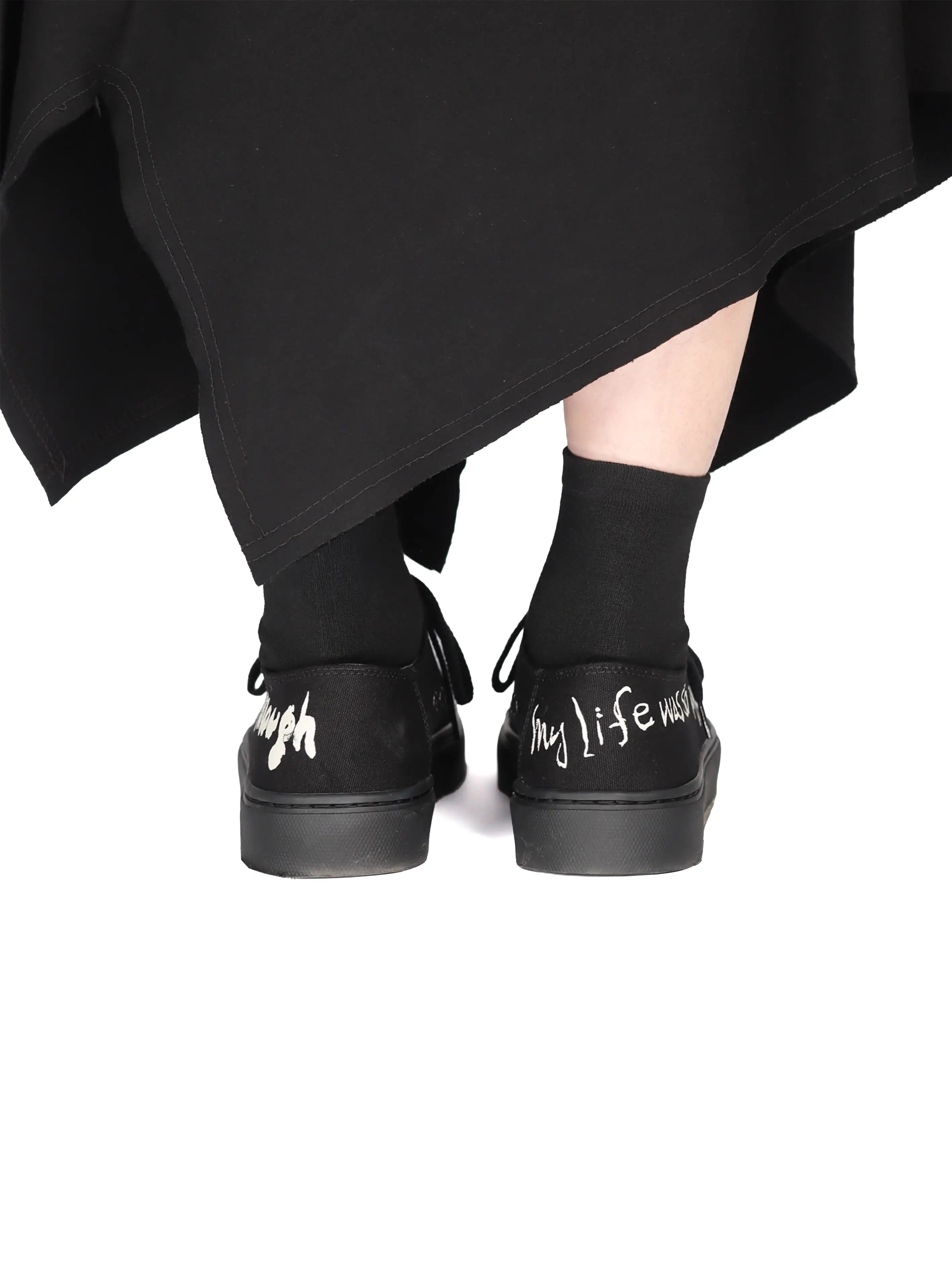 Low-Cut Sneaker