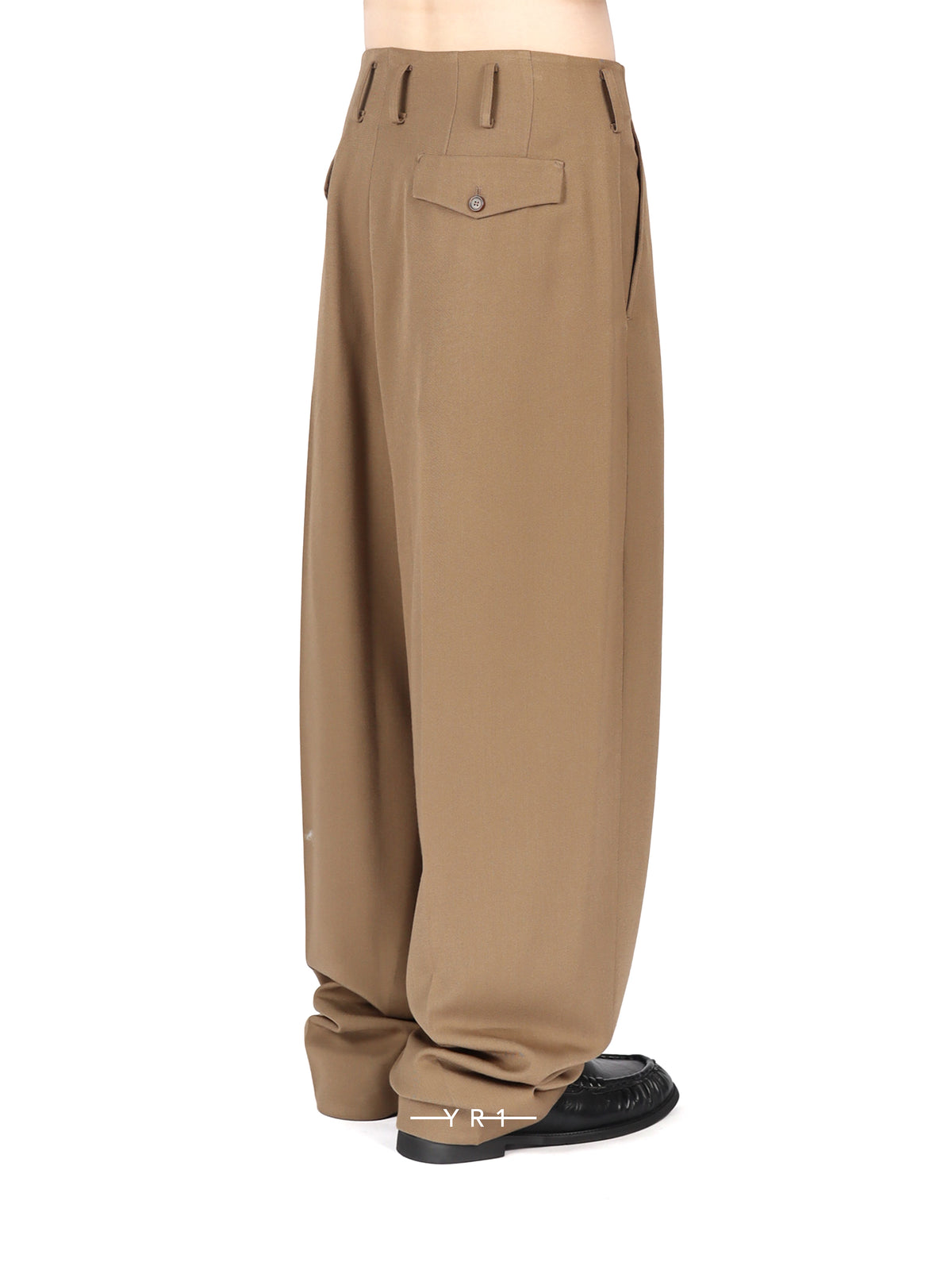 Hed Mayner BROWN CHECK PLEATS PANTS