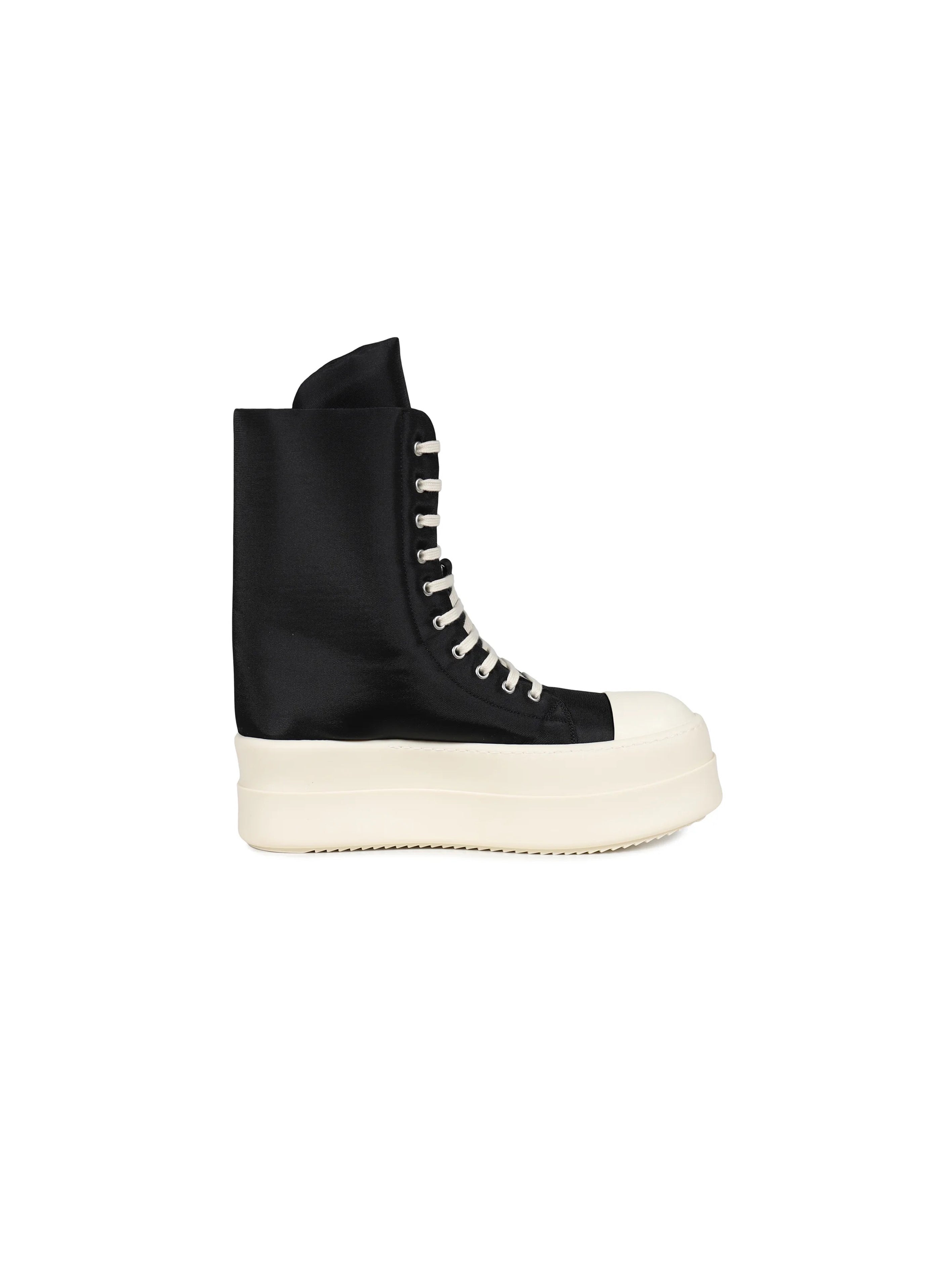 DU Mega Bumper Jumbo Sneaks