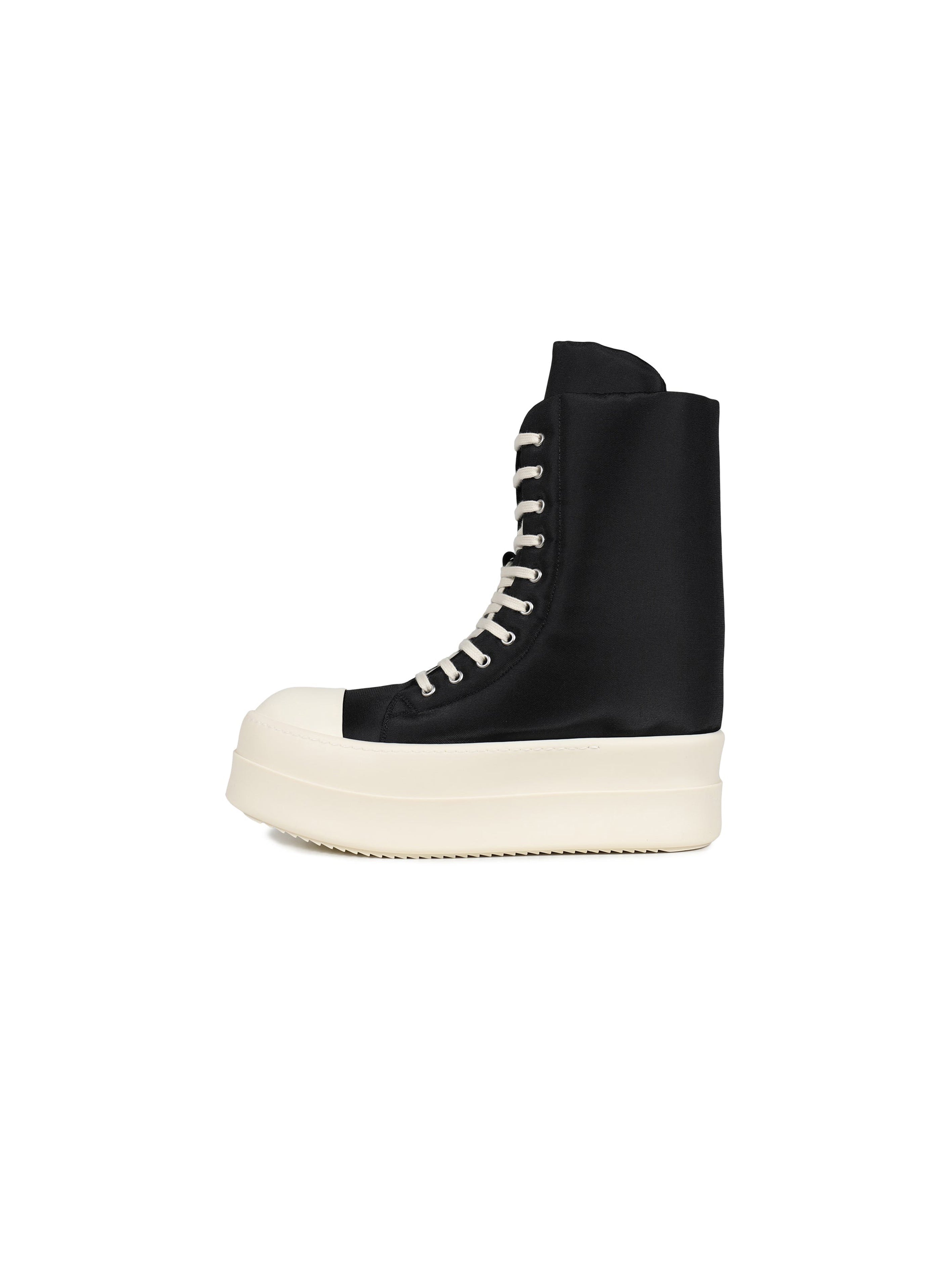 DU Mega Bumper Jumbo Sneaks